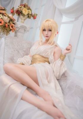 nemesis前辈请务必和我交往_JVID性感写真